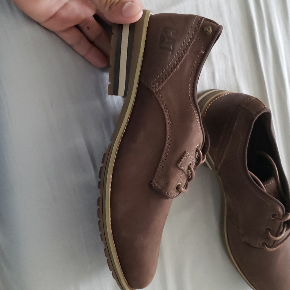 Shoes - Picture 2 of 5